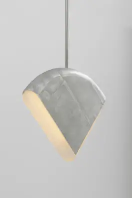 Hanging aluminium pendant lamp with sculpted glass diffuser 